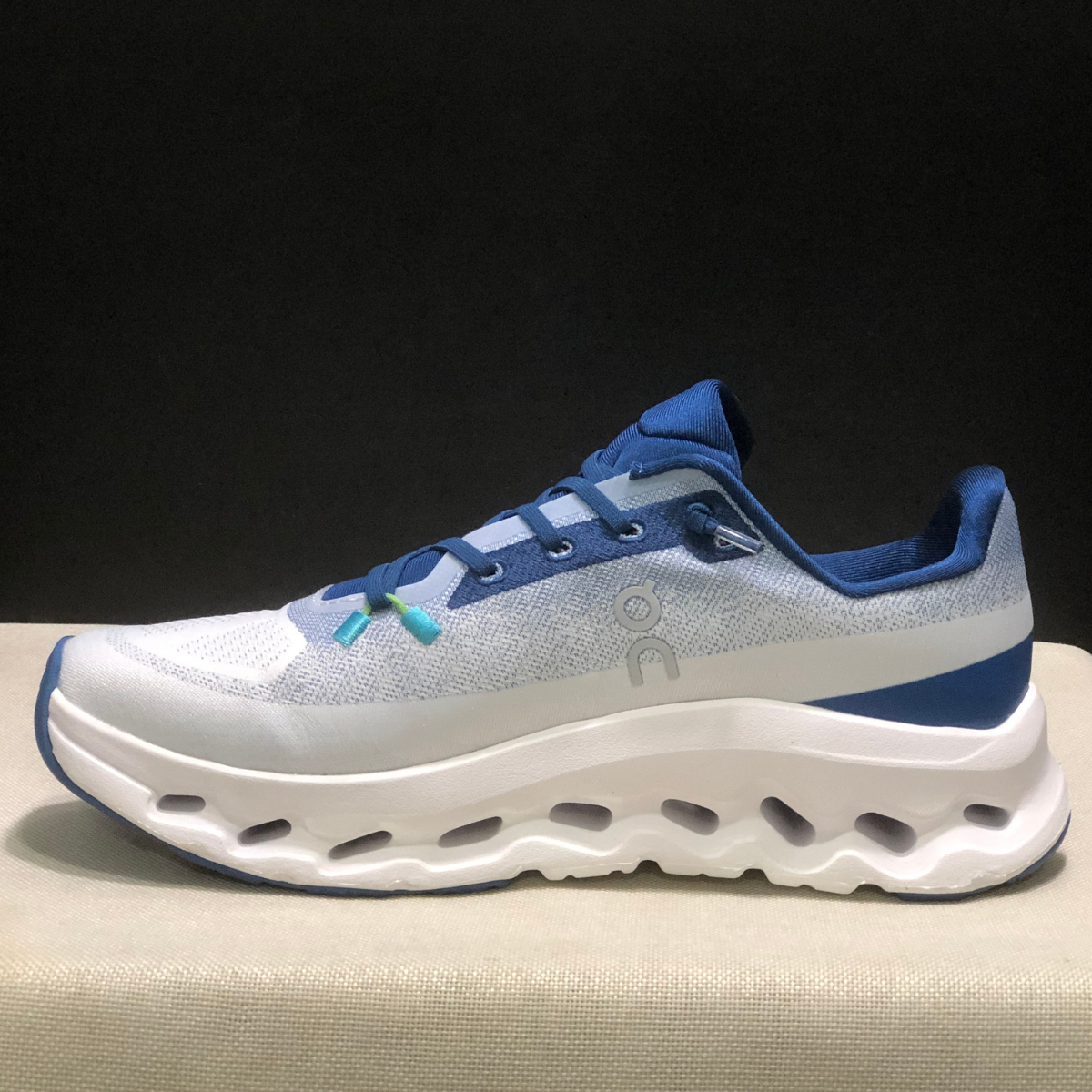 Cloudtilt - Blue Whale